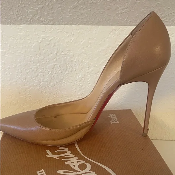 Christian Louboutin Nude Pointed Pumps - Picture 4 of 10
